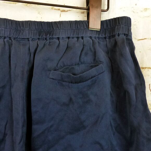 Quince Pajama Shorts Women M Navy Blue 100% Washable Mulberry Silk Pull On $125 - Picture 7 of 11